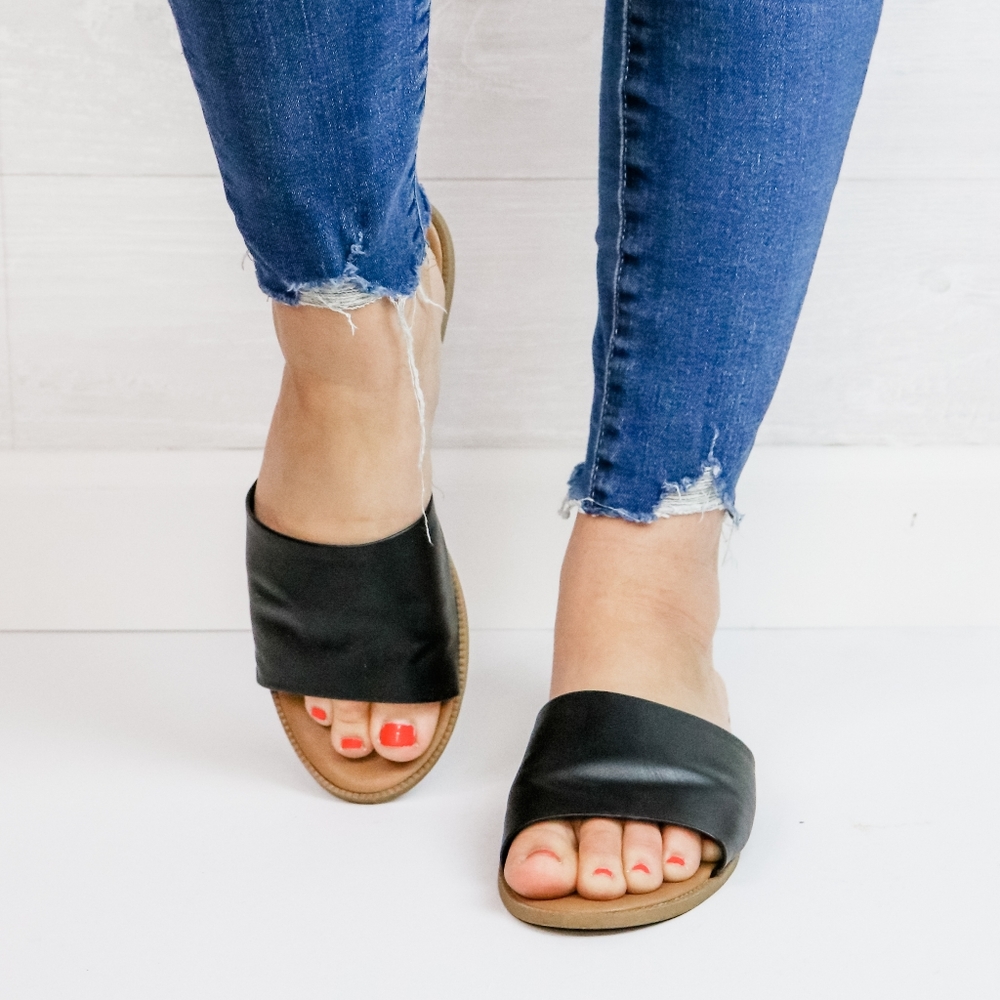 Qupid ONE BAND SLIDE SANDALS BLACK
